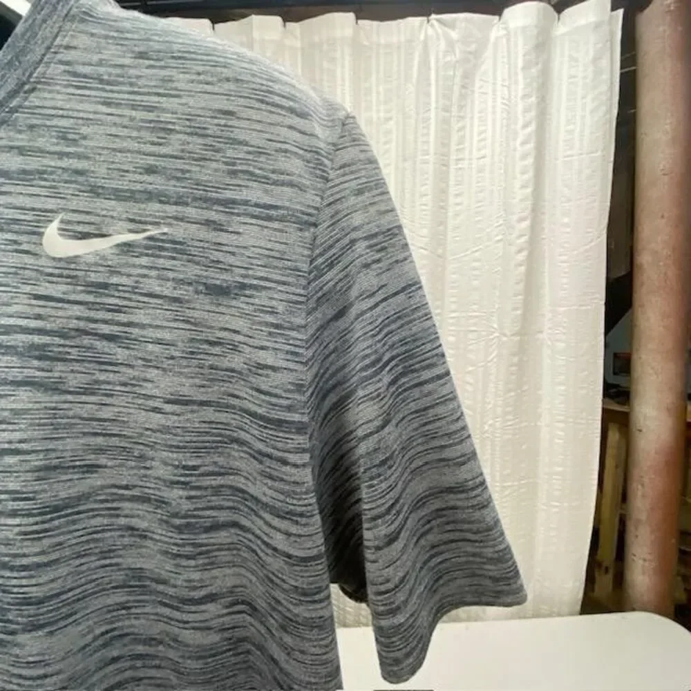 Nike Dri-FIT T-Shirt Men's Large Gray Space Dye Athletic Training Tee